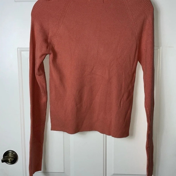 WOMEN’S PEACH LOVE‎ CALIFORNIA LONG SLEEVE TOP WITH CUT OUTS - Picture 7 of 7